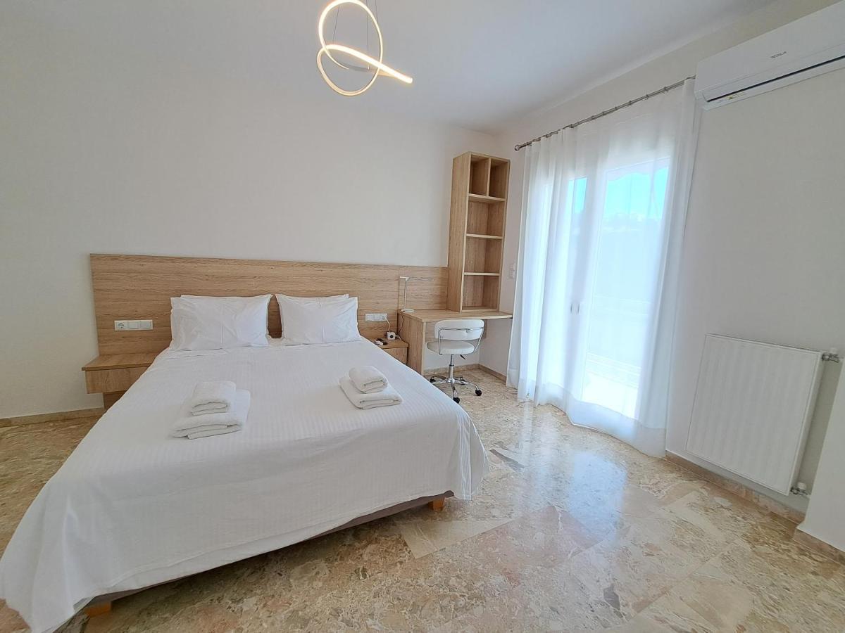 Luxury Suite พาทรา ภายนอก รูปภาพ