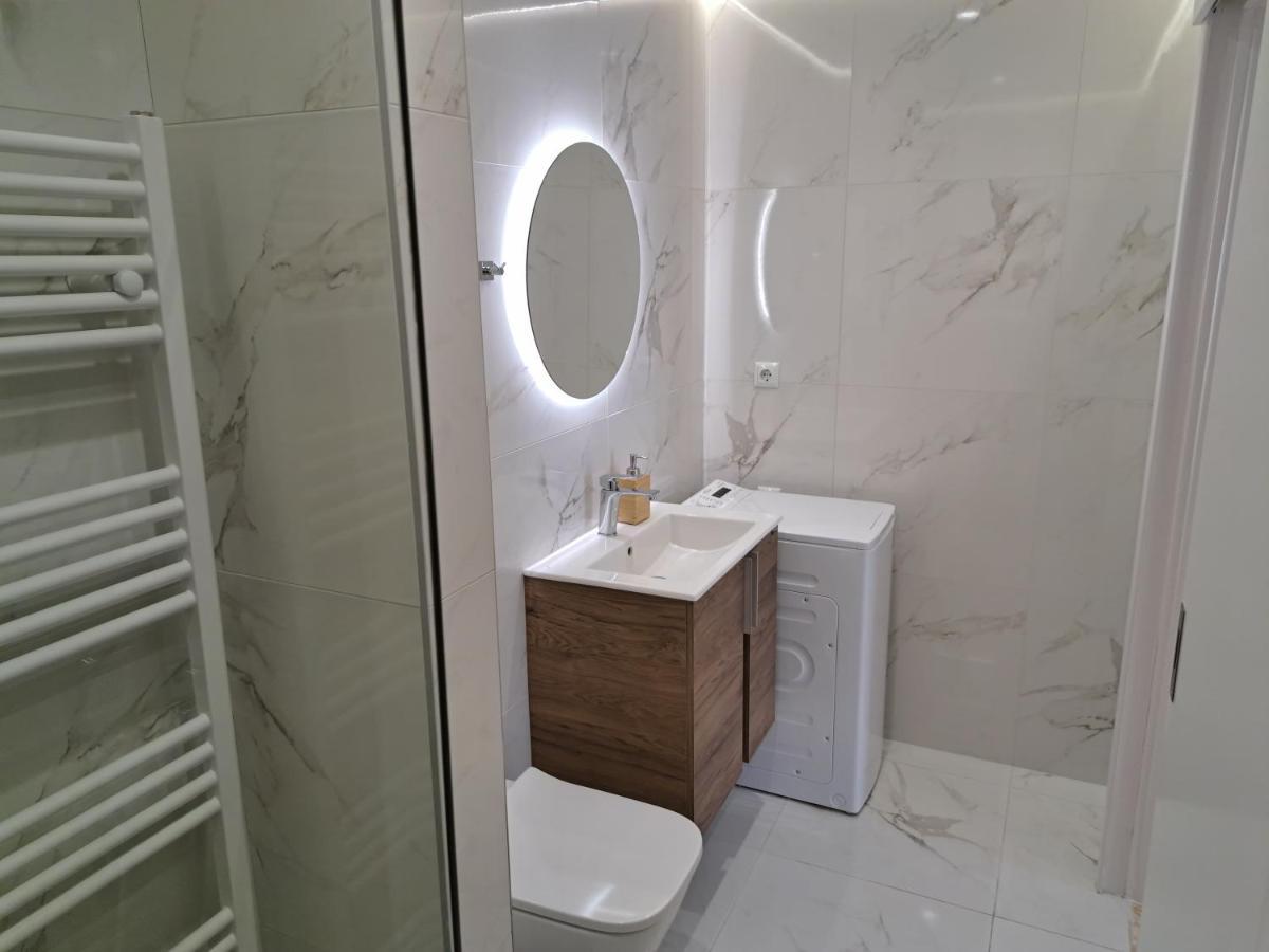 Luxury Suite พาทรา ภายนอก รูปภาพ